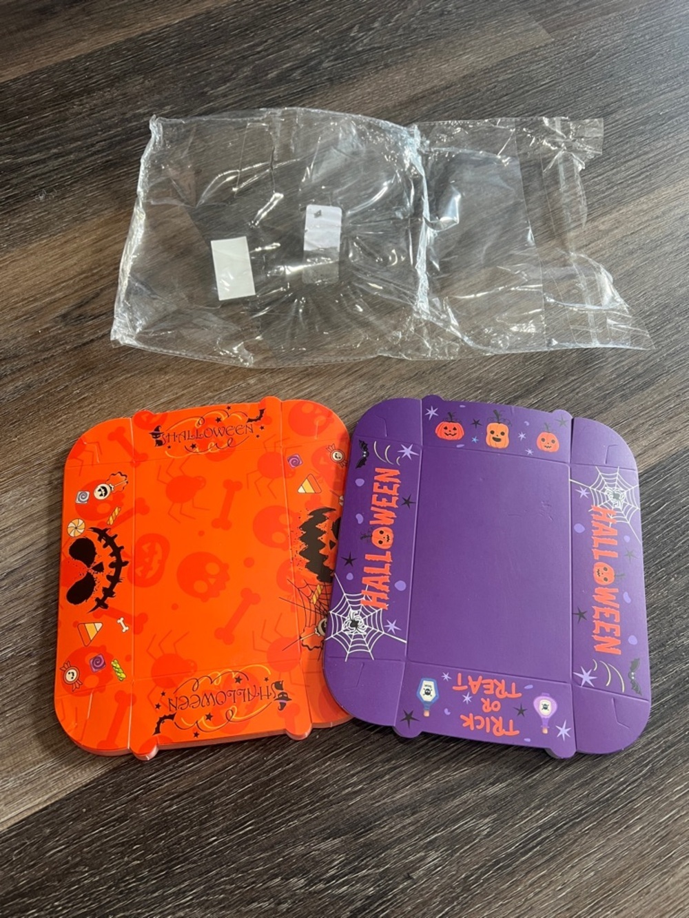 (51) NWT 30 pc Halloween Treat Boxes - Orange & Purple
